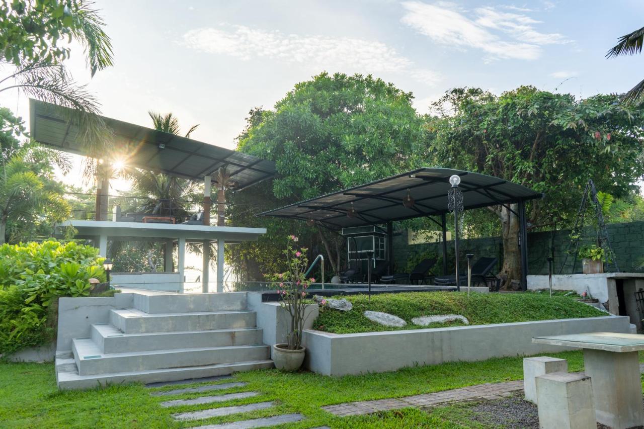 Villa Sarakkuwa Pamunugama Экстерьер фото