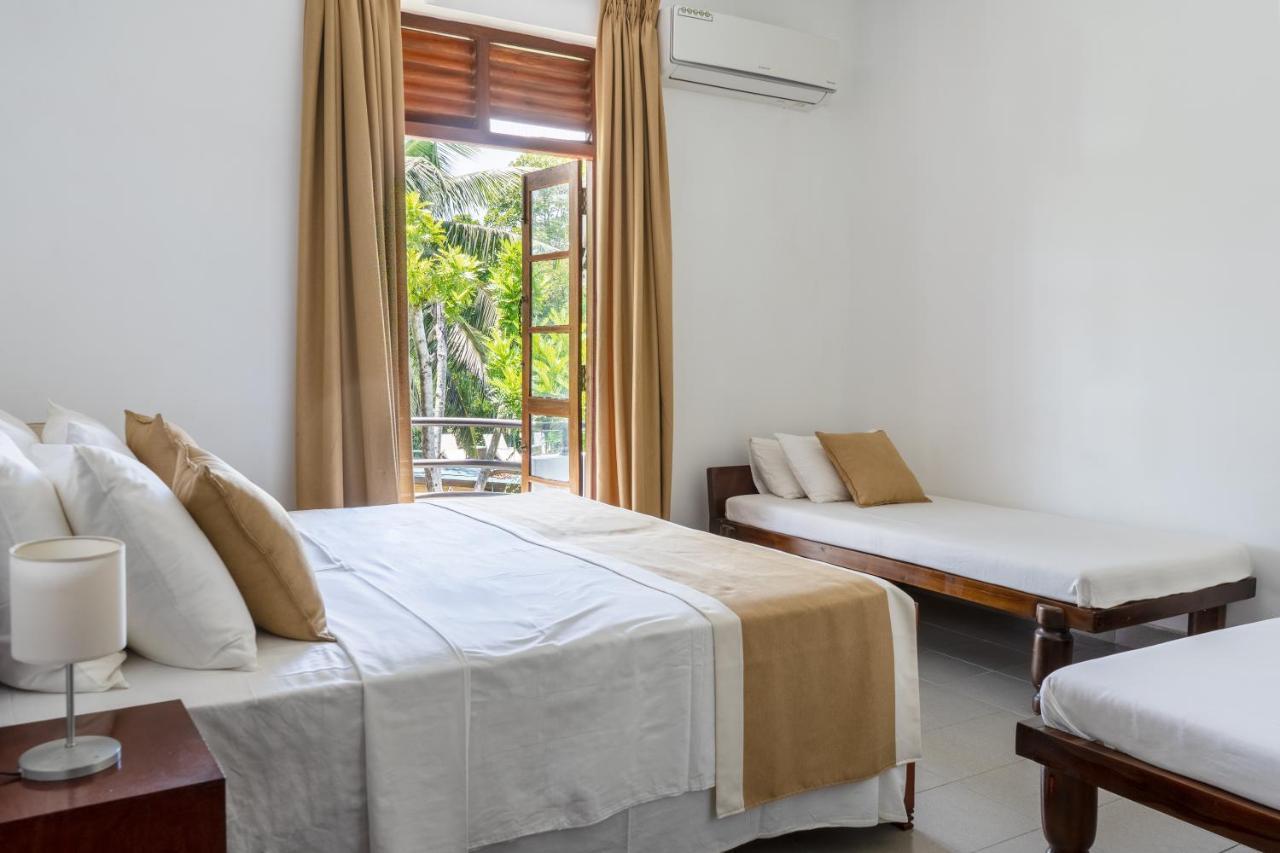 Villa Sarakkuwa Pamunugama Экстерьер фото