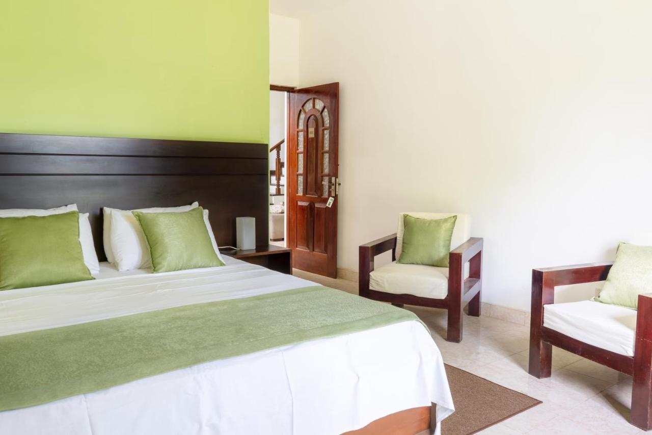 Villa Sarakkuwa Pamunugama Экстерьер фото